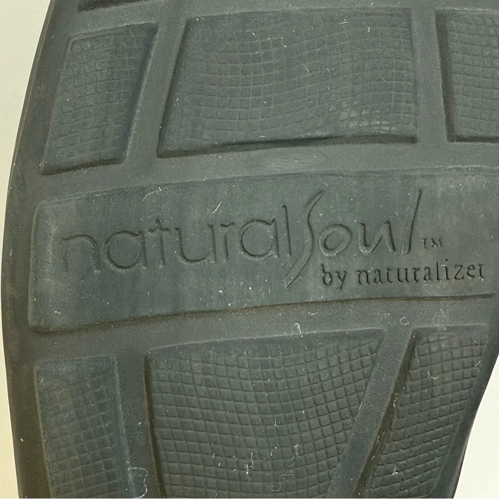 Natural Soul by Naturalizer Brown Leather Comfort Slip On Loafer 9.5M
